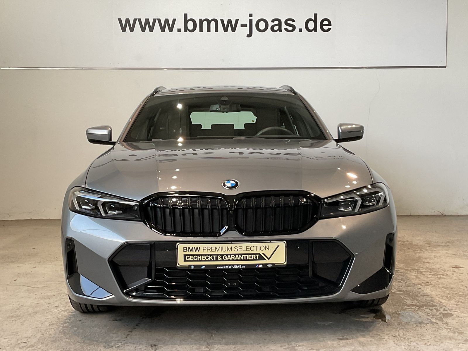 Fahrzeugabbildung BMW 330i xDrive | M Sportpaket pro | Panorama-Glasda