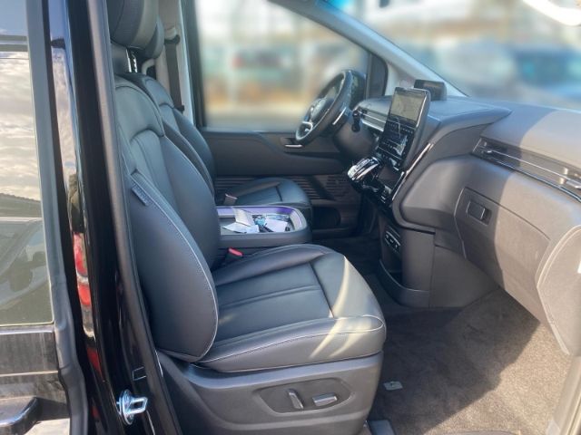 Fahrzeugabbildung Hyundai STARIA Signature Hybrid 2WD 7-Sitzer Navi Leder