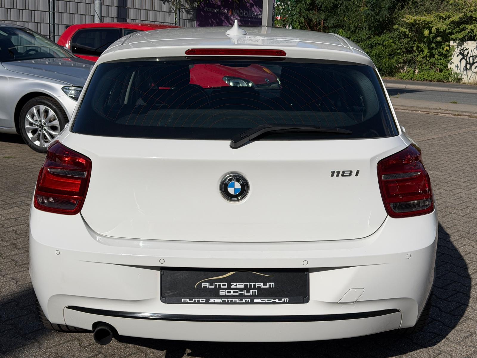 BMW 118 i Sport Line Navi Prof.  Bi-Xenon