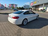 BMW 420i Coupé LCI Advantage B48 Motor - weiße BMW 420