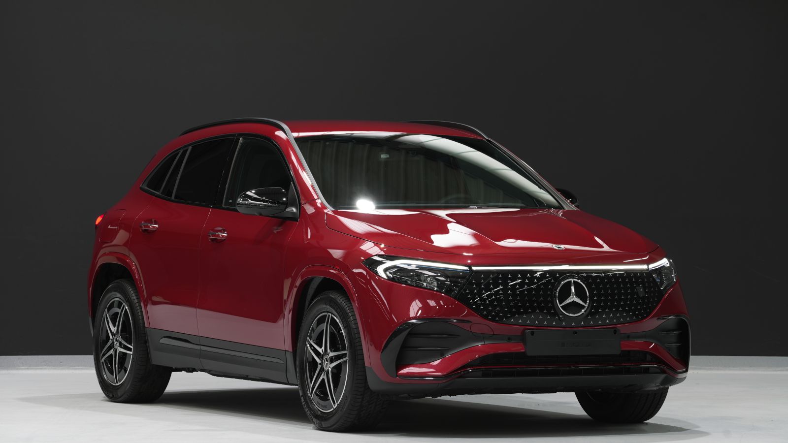 Mercedes-Benz EQA 250 + AMG Line