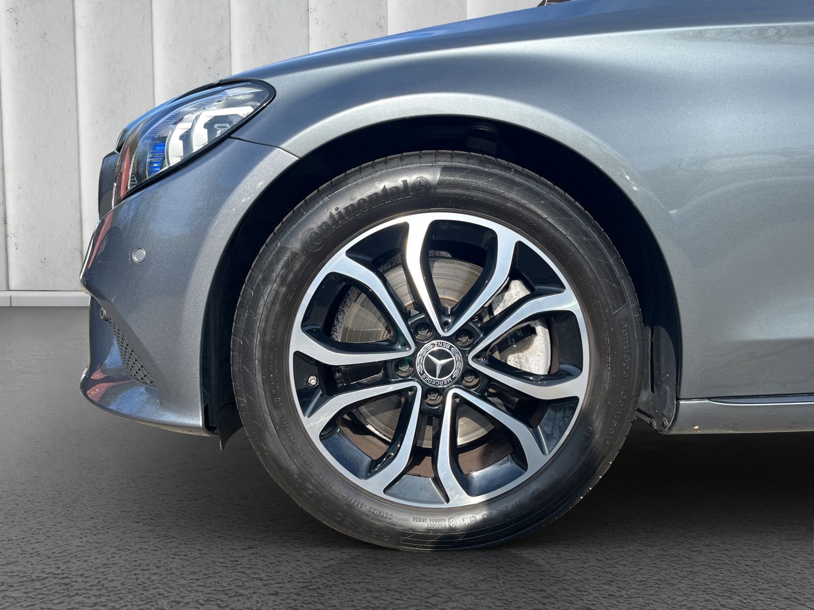 Fahrzeugabbildung Mercedes-Benz C 300 T*Night-Paket*LED*360°-Cam*SHZ*