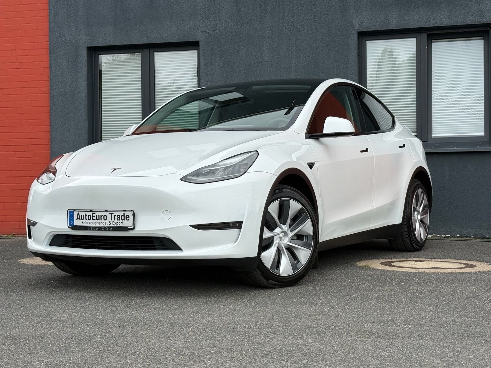 Tesla Model Y Long Range Dual AWD SOH 94% NEU TÜV imagem 3