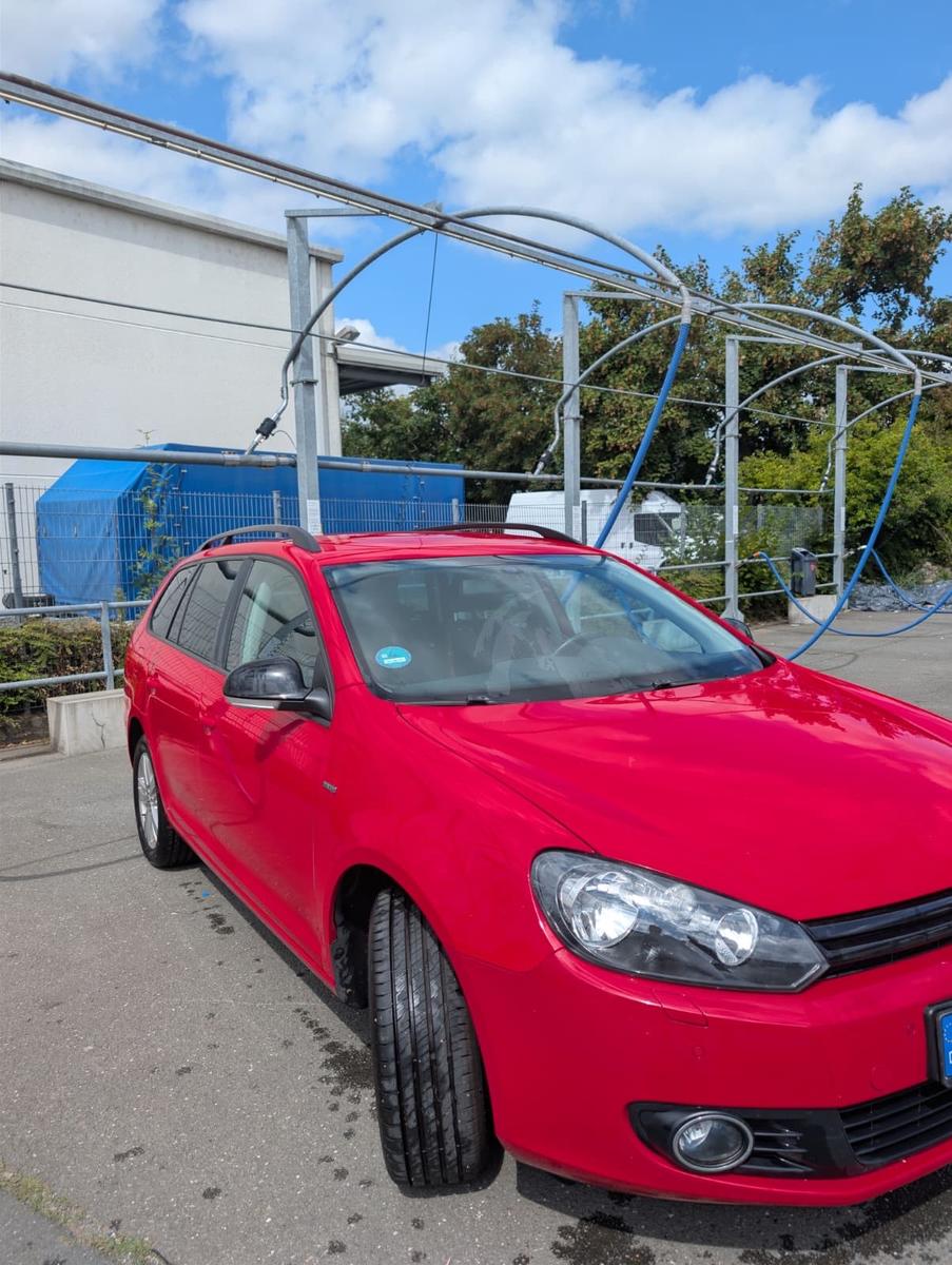 Volkswagen Golf 2012 — interior