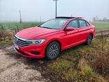 Volkswagen Jetta - Volkswagen Jetta mit Benzin-Antrieb: Limousine, Automatik