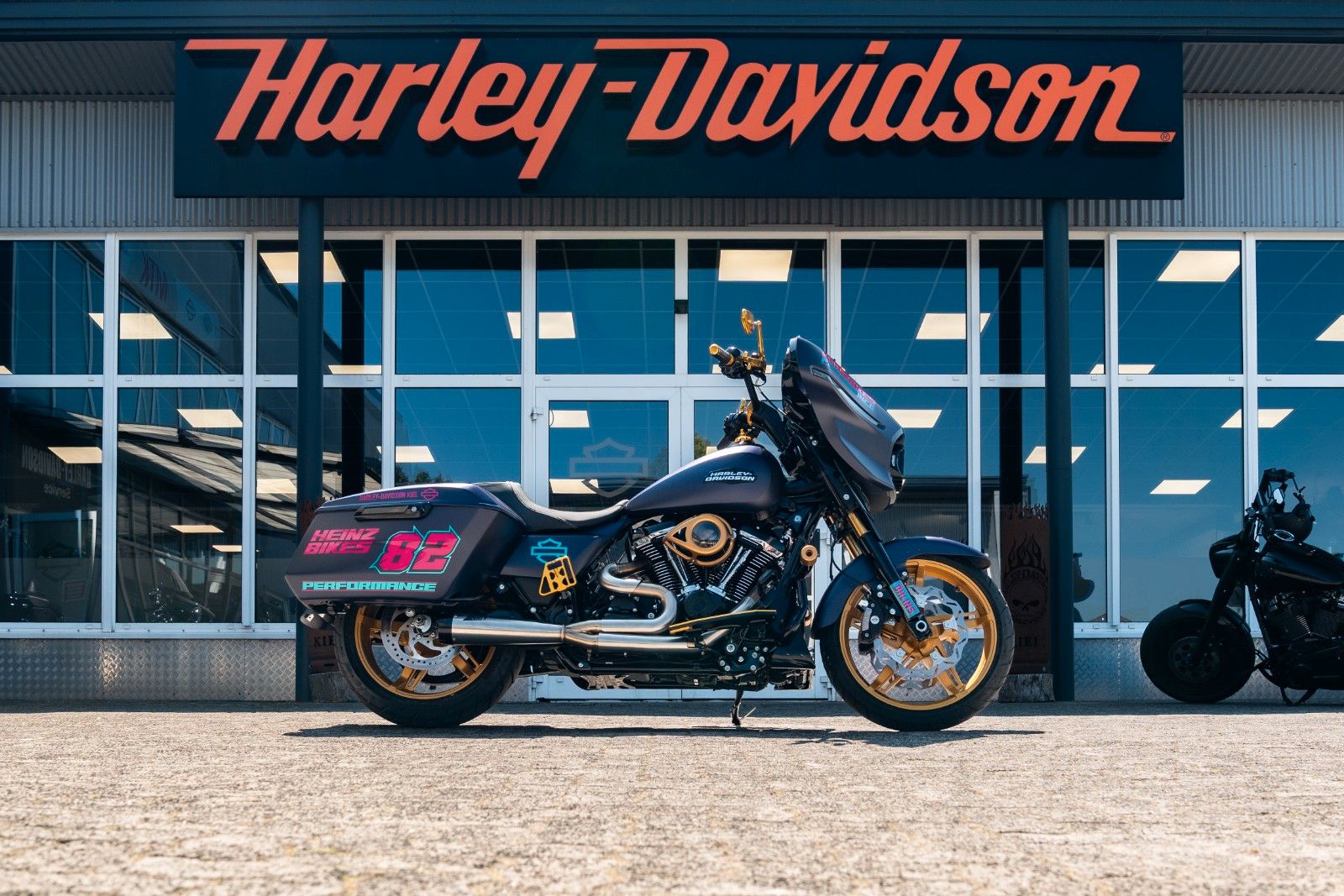 Fahrzeugabbildung Harley-Davidson Street Glide FLHX 117 x HeinzBikes MIAMI CALLING