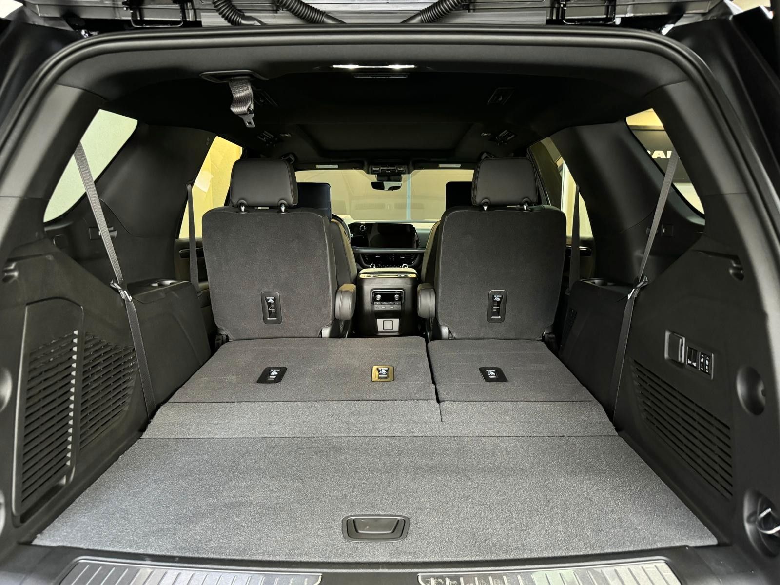 Fahrzeugabbildung Chevrolet 2026 TAHOE 6.2 ECOTEC RST 4x4-24"-ENTERTAINMENT