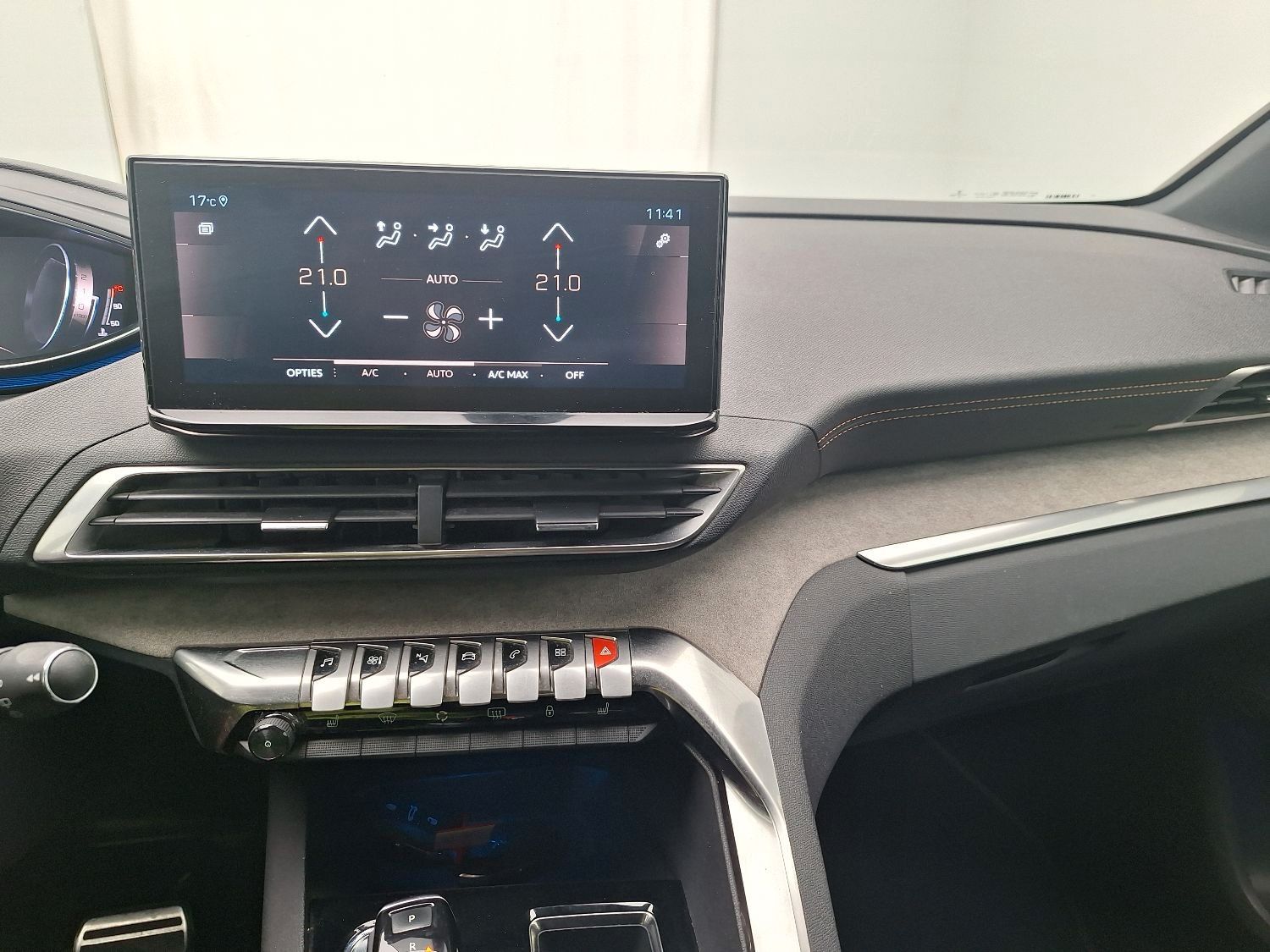 Fahrzeugabbildung Peugeot 5008 GT -PACK 1.5D LED/NAVI/SHZ/ALCANTARA/AHK