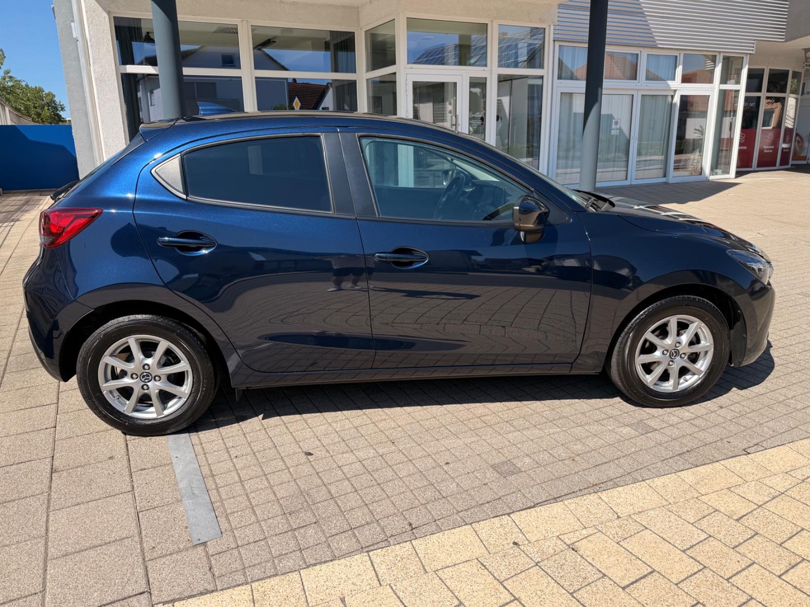 Mazda 2 Lim. Kizoku,23400km