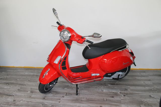 Vespa GTS Super 125