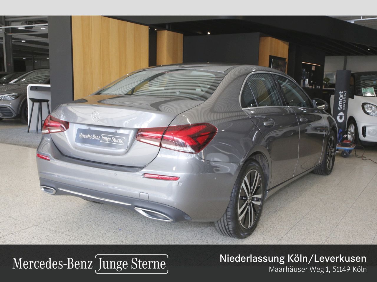 Mercedes-Benz A 200 Lim Progressive MBUX HiEnd Kam Tw LED SHZ foto 3