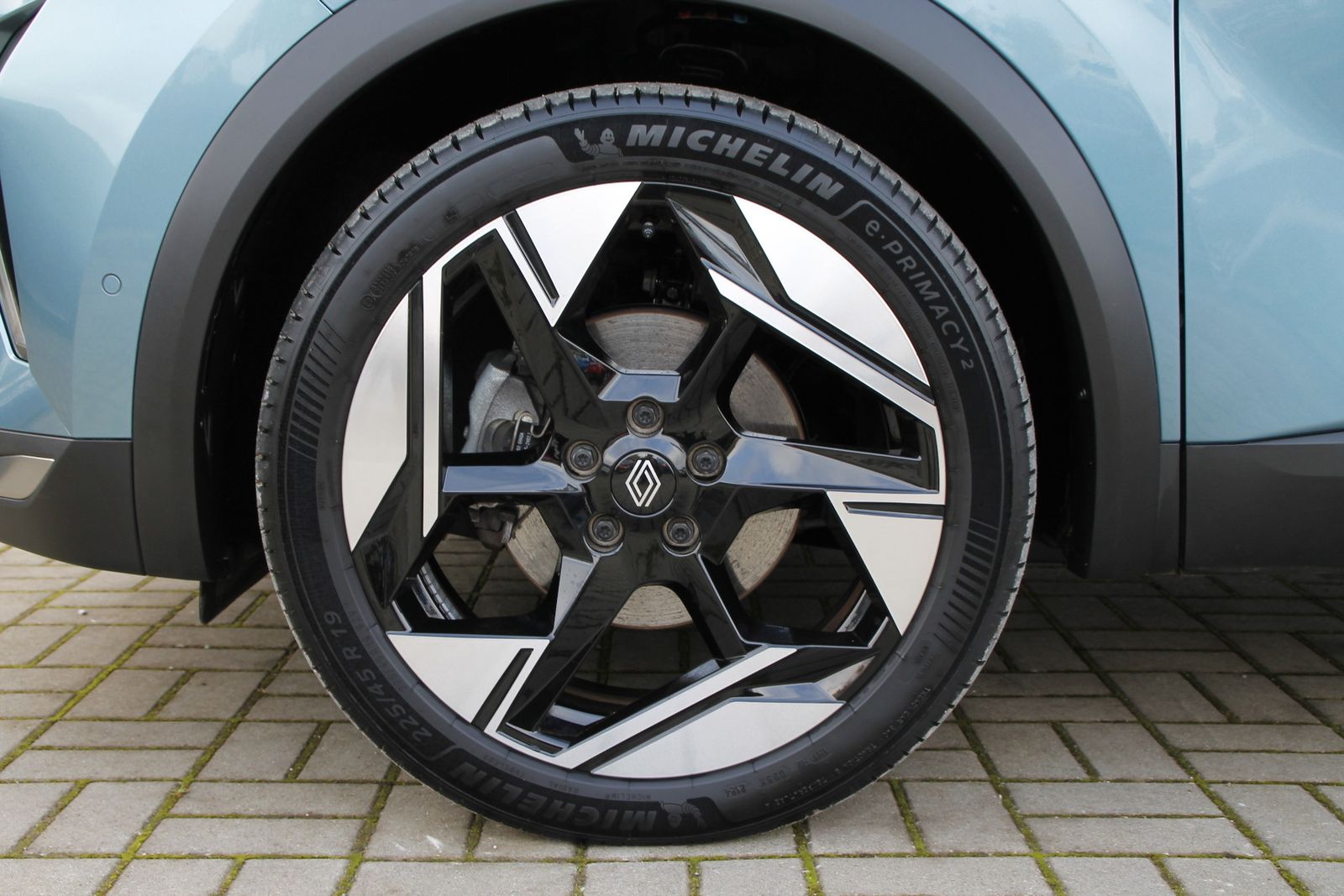 Fahrzeugabbildung Renault Symbioz Iconic E-Tech Full Hybrid 145