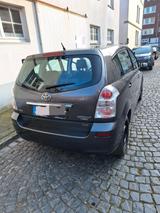 Toyota Corolla Verso 2.2 Diesel manuelle - Toyota Corolla Verso in Essen