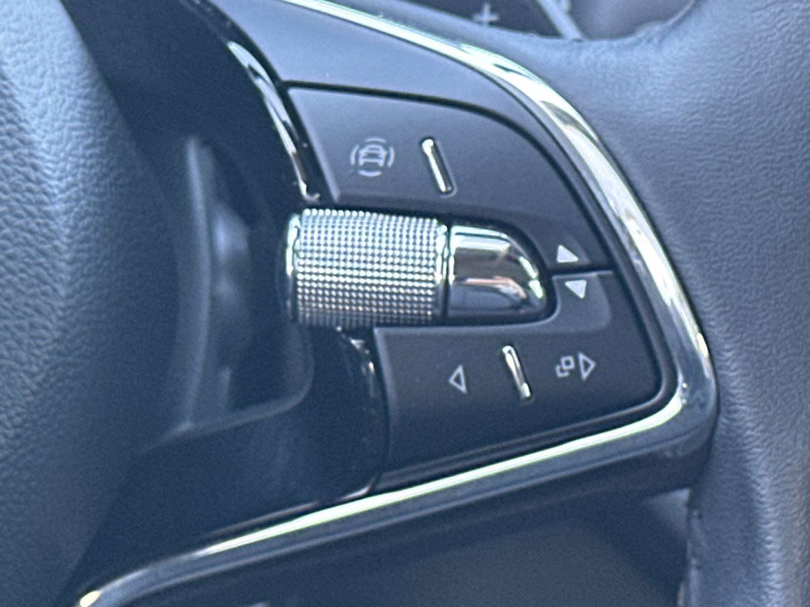 Fahrzeugabbildung SKODA Octavia Combi Clever 4x4 NAV+LED+ACC+HEAD-UP+VC