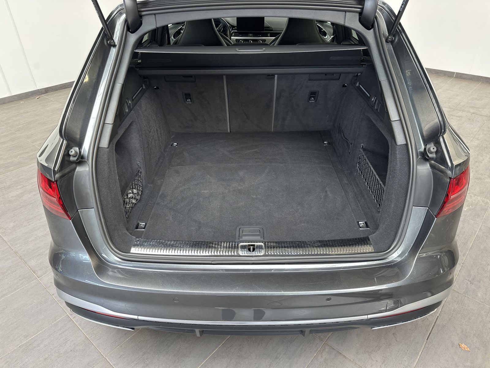 Fahrzeugabbildung Audi A4 Avant 40 TDI S-Line NAV+MATRIX+ACC+STHZG+18ZO