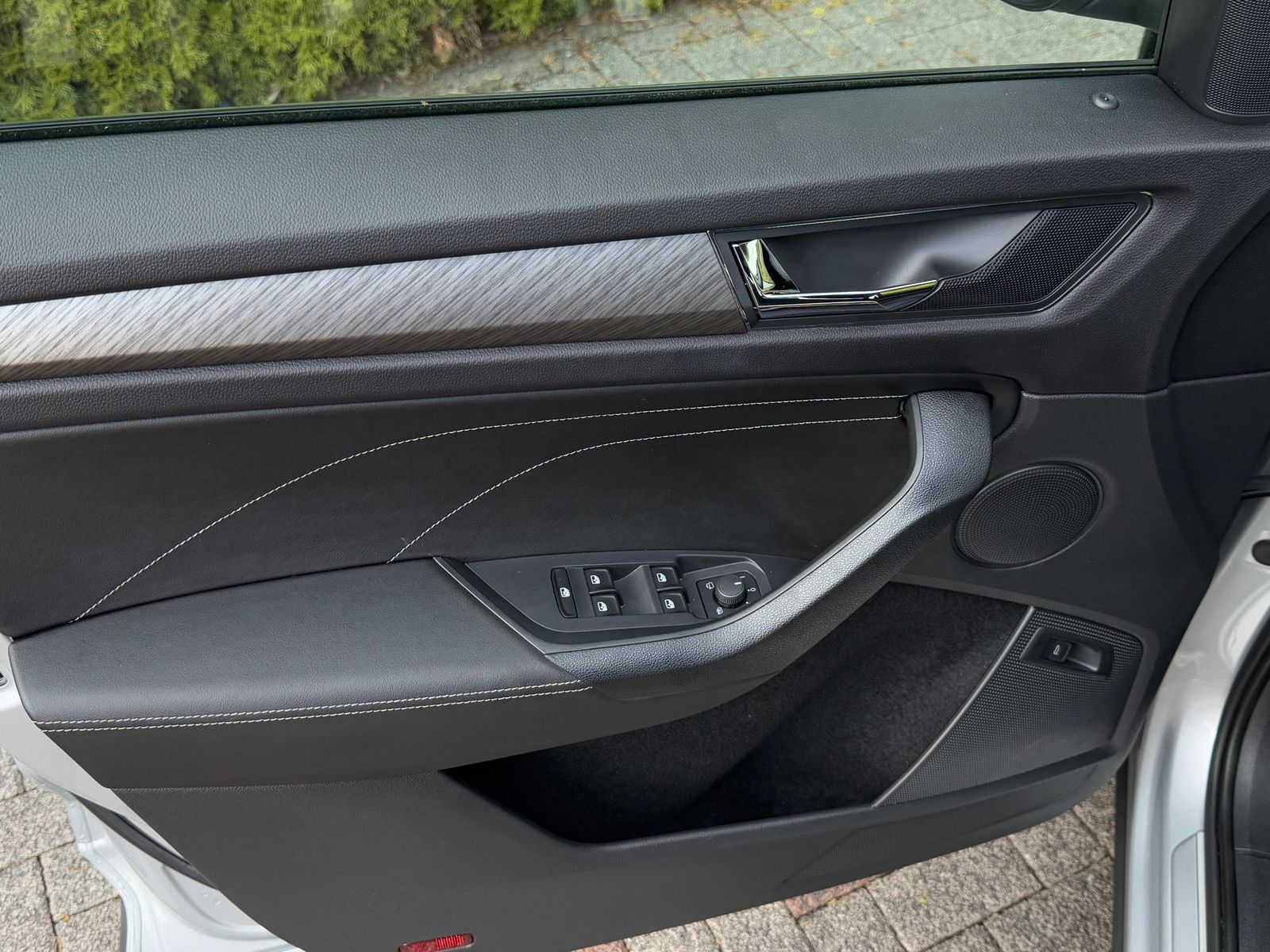 Fahrzeugabbildung SKODA Kodiaq 2.0 TSI DSG 4x4 Style MATRIX+KAM+ACC+VIRT