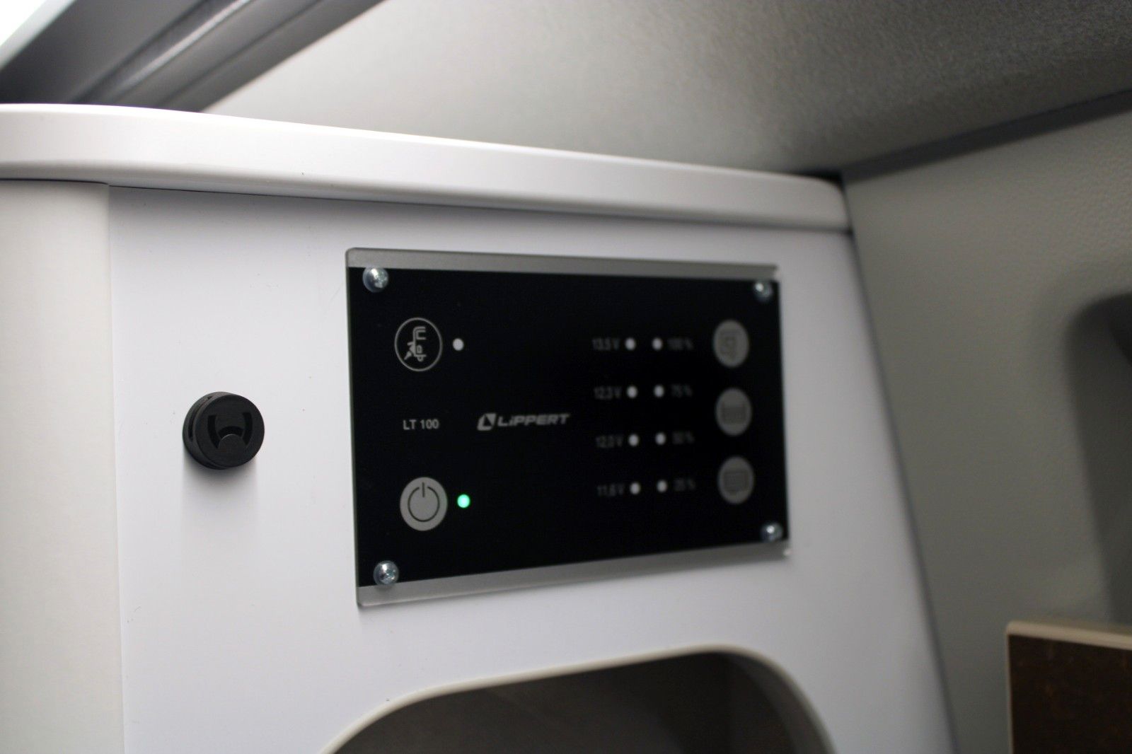 Fahrzeugabbildung Bürstner Ford COPA Attractive L1 Titanium MARKISE