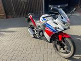 Honda CBR 125R - HONDA 125