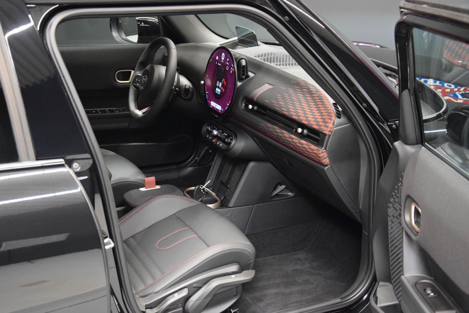 Fahrzeugabbildung MINI Cooper C John Cooper Works Trim M HuD Pano Leder