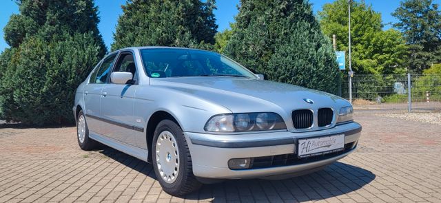 BMW 523 523i