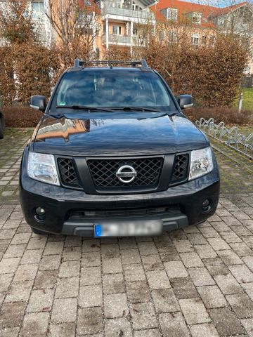 Nissan Navara d40