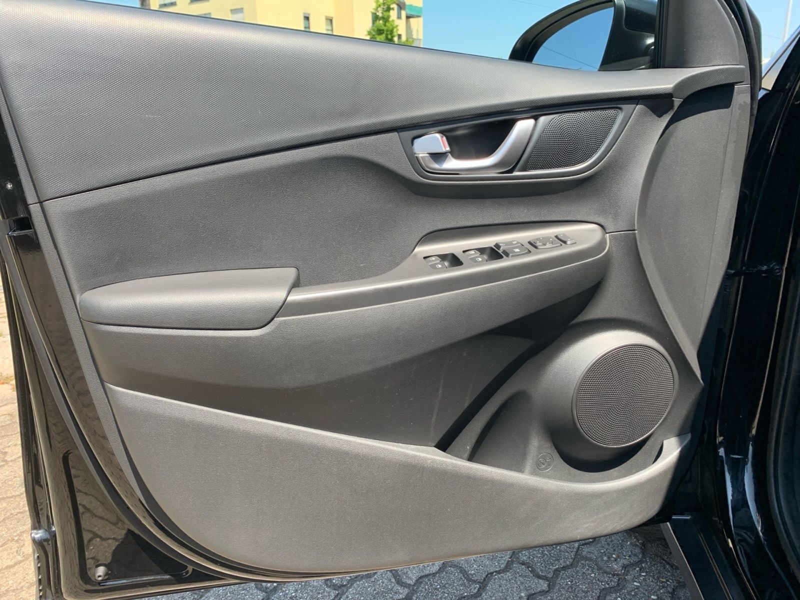 Fahrzeugabbildung Hyundai KONA Select Elektro 11kW OBC Kamera Sitzheizung
