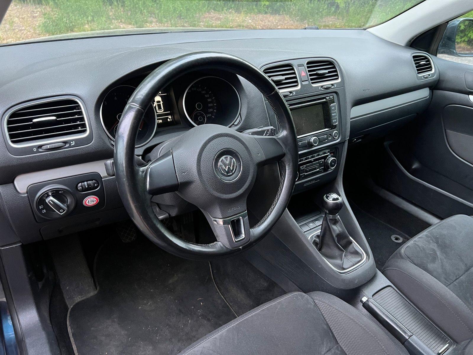 Volkswagen Golf 2010 — photo 12