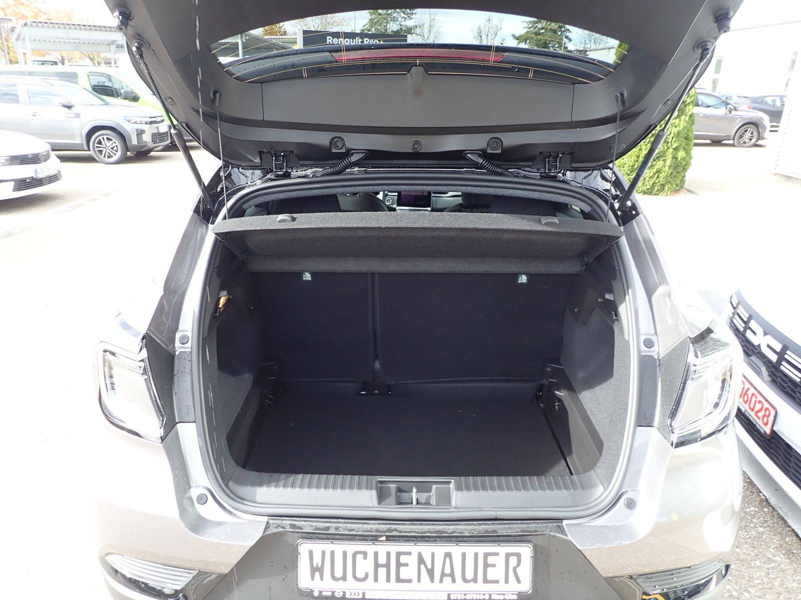 Fahrzeugabbildung Renault Captur Techno Mild Hybrid 140