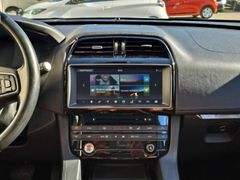 Fahrzeugabbildung F-Pace Portfolio AWD 20d