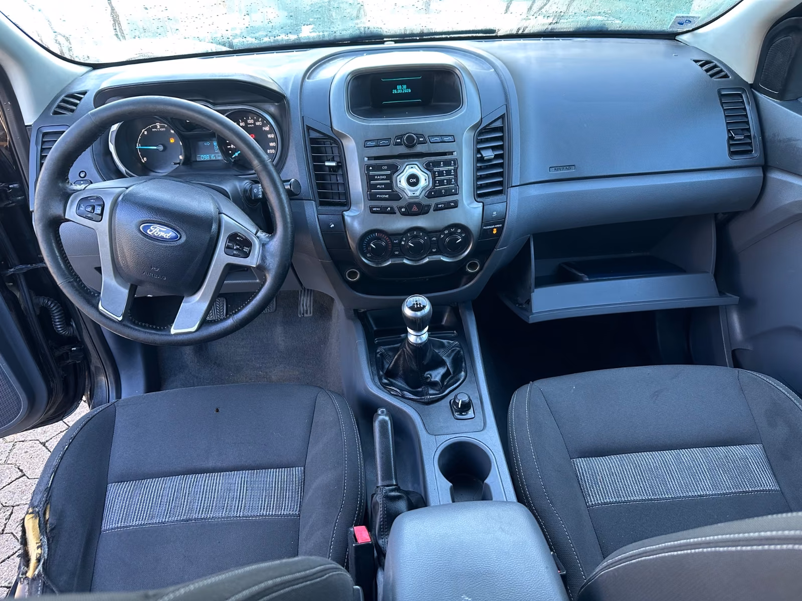 Ford Ranger Double Cabine  2.2 150ch BVM - 4x4 - Climatisation - Attelage - Sièges chauffants