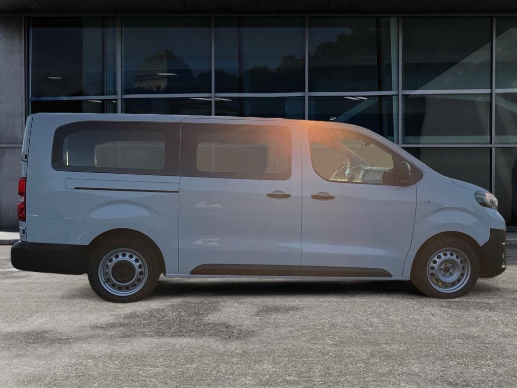 Fahrzeugabbildung Toyota Proace 2,0-l-D-4D L2 (9-Si.) Comfort