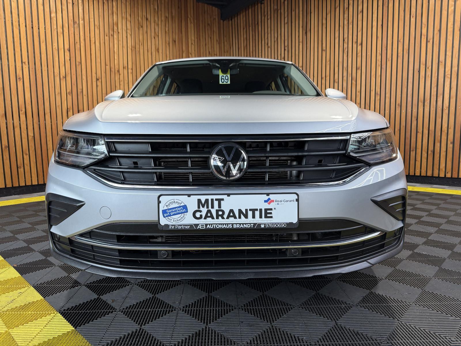 Volkswagen Tiguan 2,0 TDI Life DSG *Navi*ACC*AHK*App*LED*