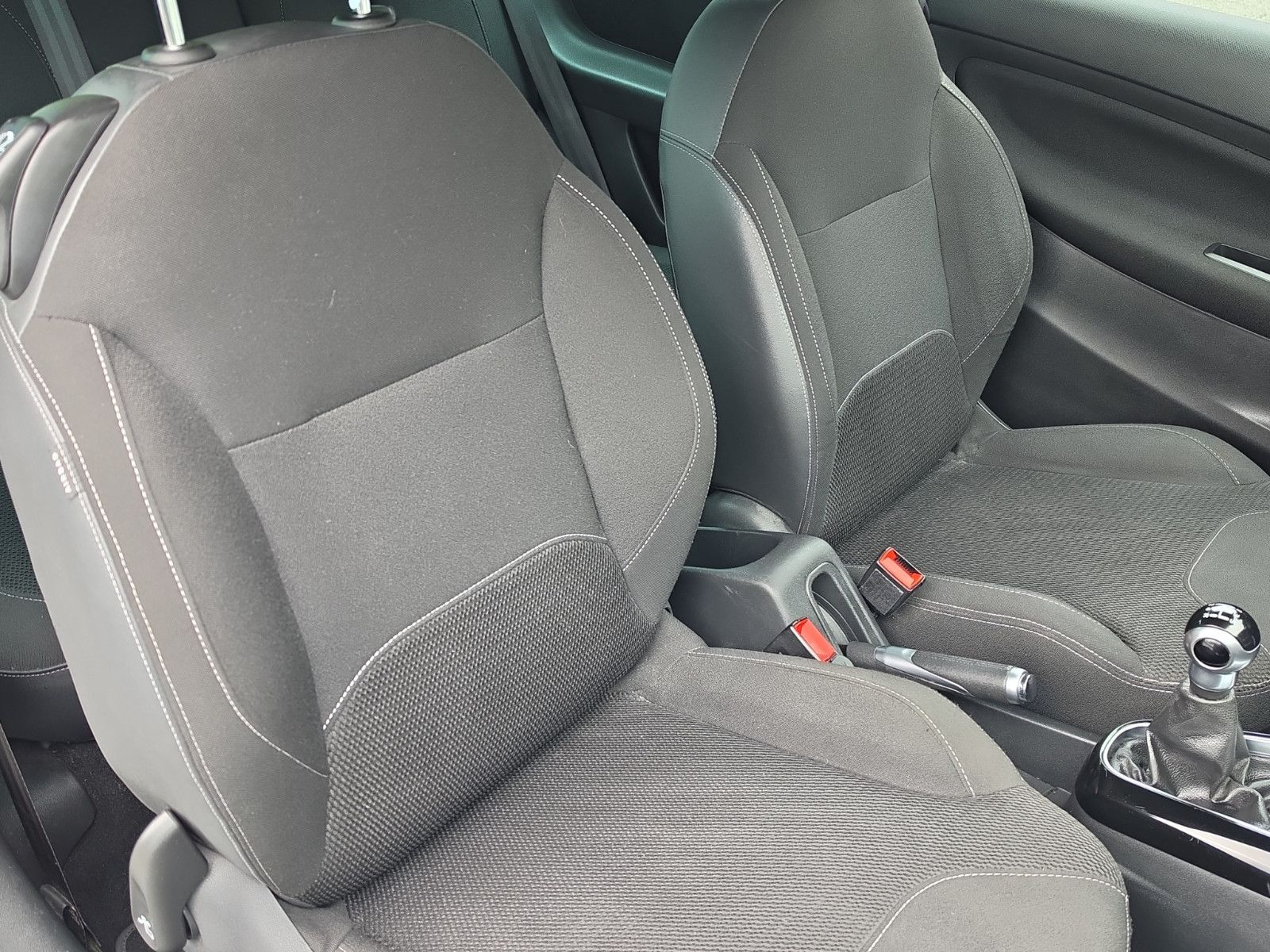 Fahrzeugabbildung Citroën DS3 SoChic SPORTPAKET KLIMA PDC TEMPOMAT