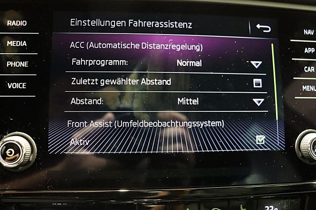 Octavia Combi 1.5 TSI Style ACC LEDER AHK NAVI L