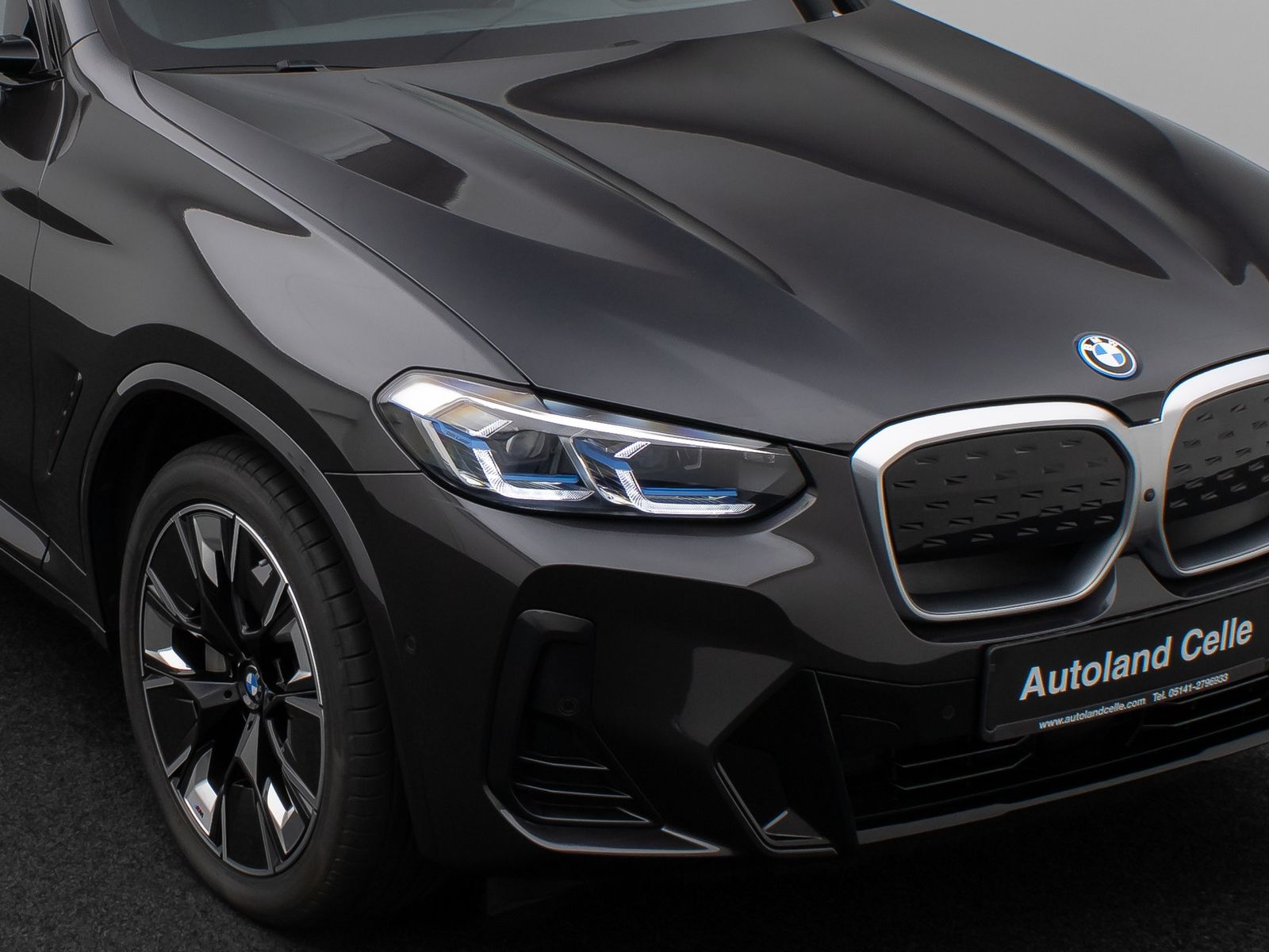 Fahrzeugabbildung BMW iX3 Impressive M Sport Pano 360°Laser HUD H/K
