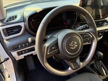 Bild 12 Suzuki Swift 1.2 Dualjet Hybrid 61 kW Club