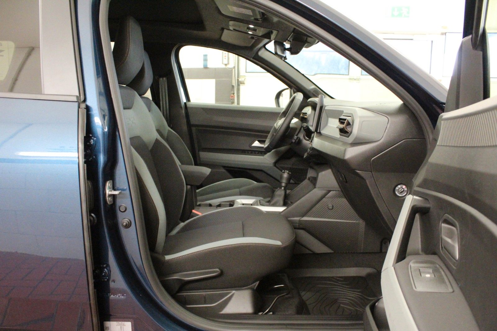 Fahrzeugabbildung Dacia Bigster mild hybrid-G 140 Extreme *Winter-Paket*