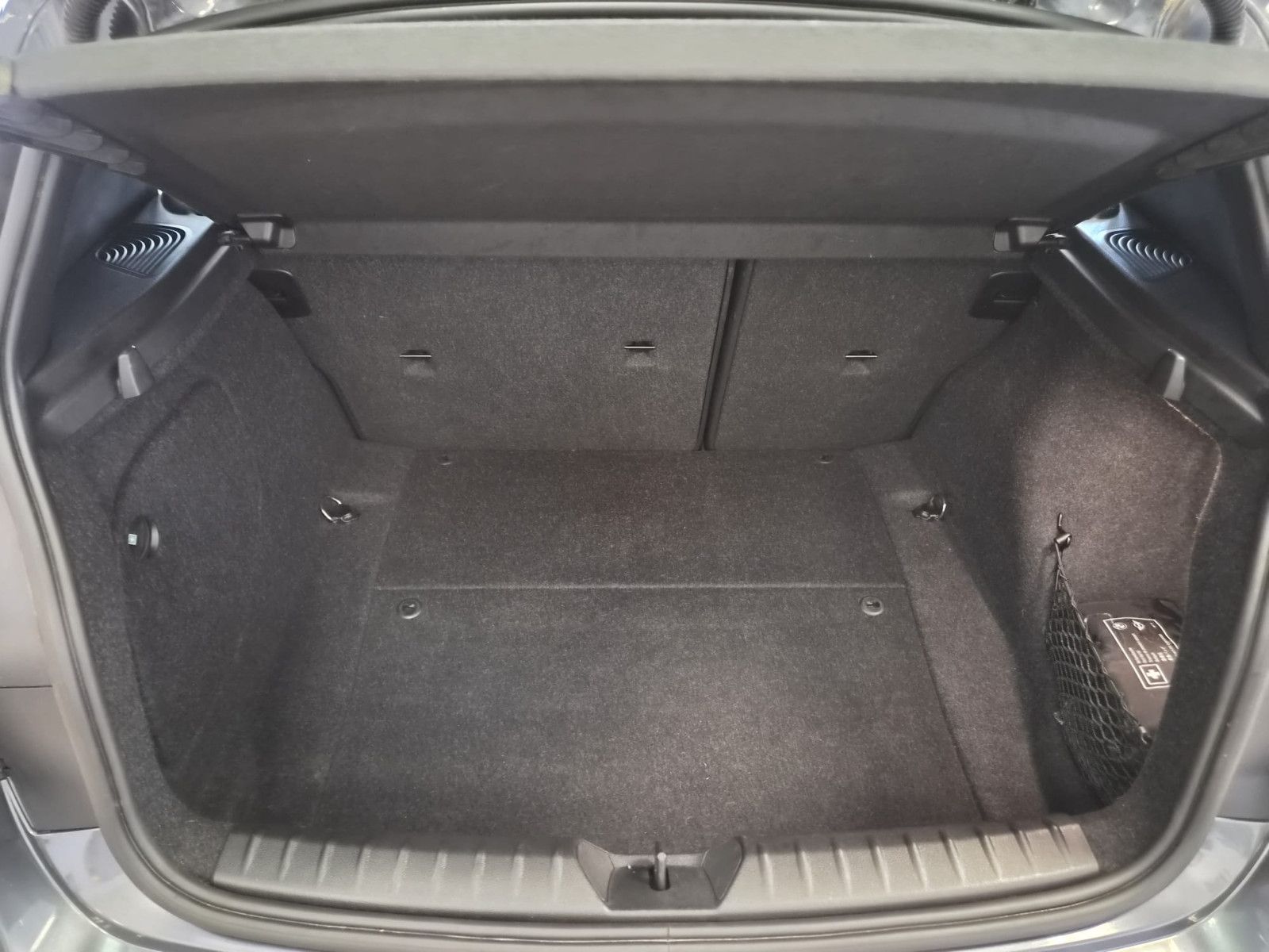 Fahrzeugabbildung BMW 120i Edition Sport Line Shadow/NAVI / AUTOMATIK