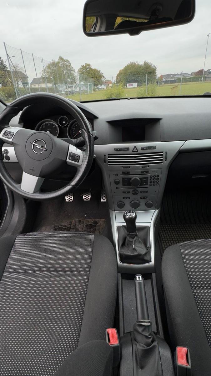 Opel Astra 2007 — photo 10