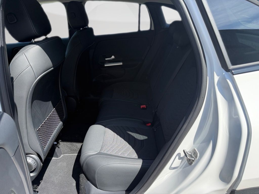 Mercedes-Benz GLA 180 - Bild 14