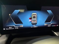 Fahrzeugabbildung BMW 218i Active Tourer M Sport -- Pano/HeadUp/19LM