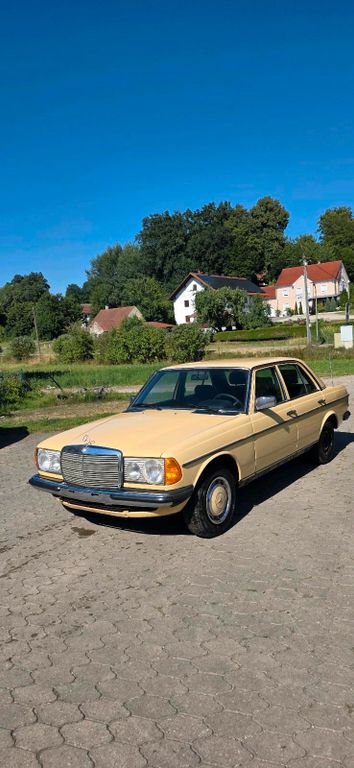 Image of Mercedes-Benz 200