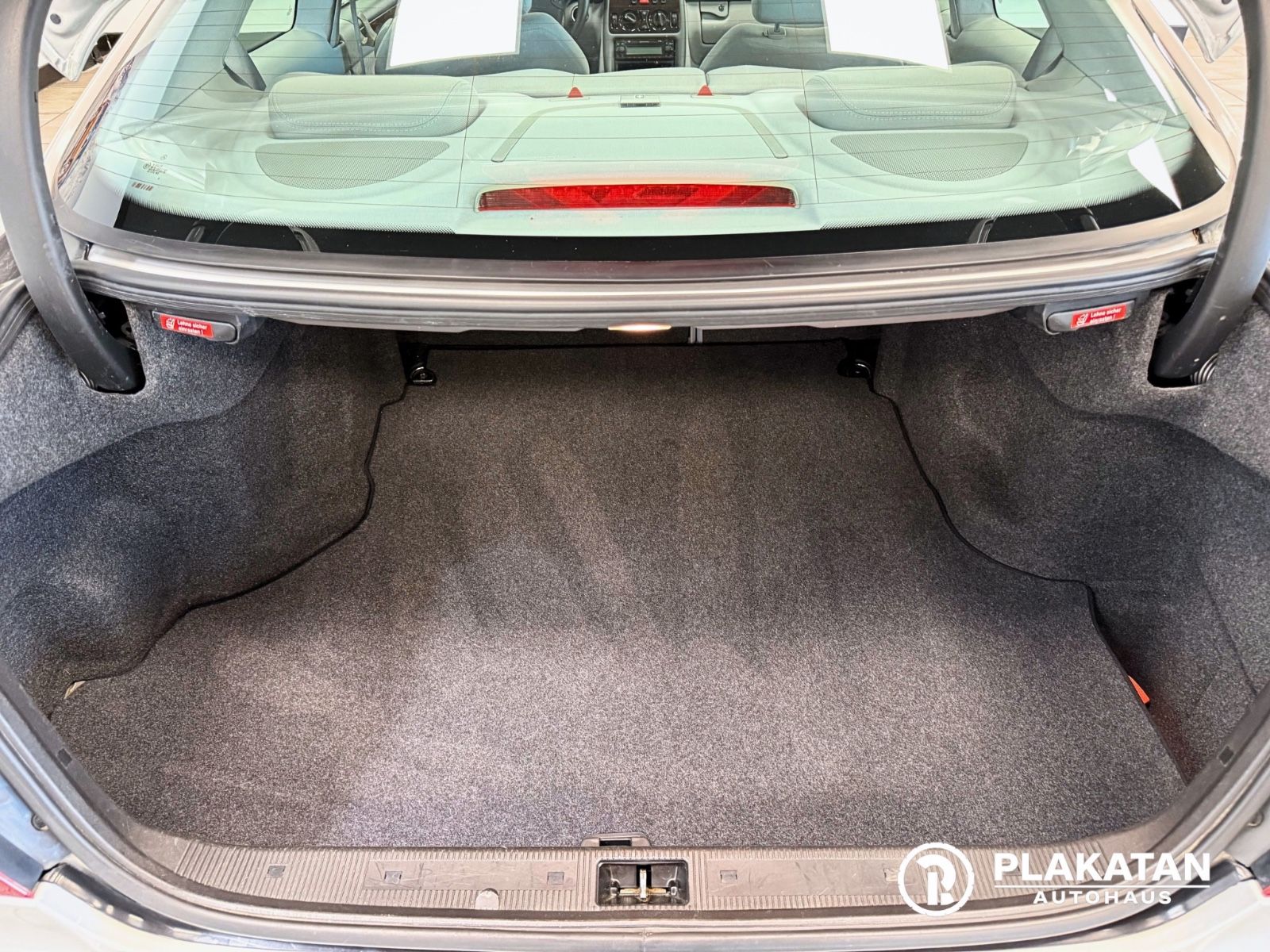Fahrzeugabbildung Mercedes-Benz CLK 320 Elegance V6 Tempomat MB-Service