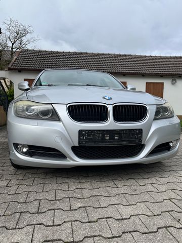 BMW 318i -