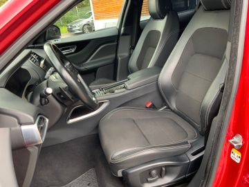 Jaguar F-Pace - 11