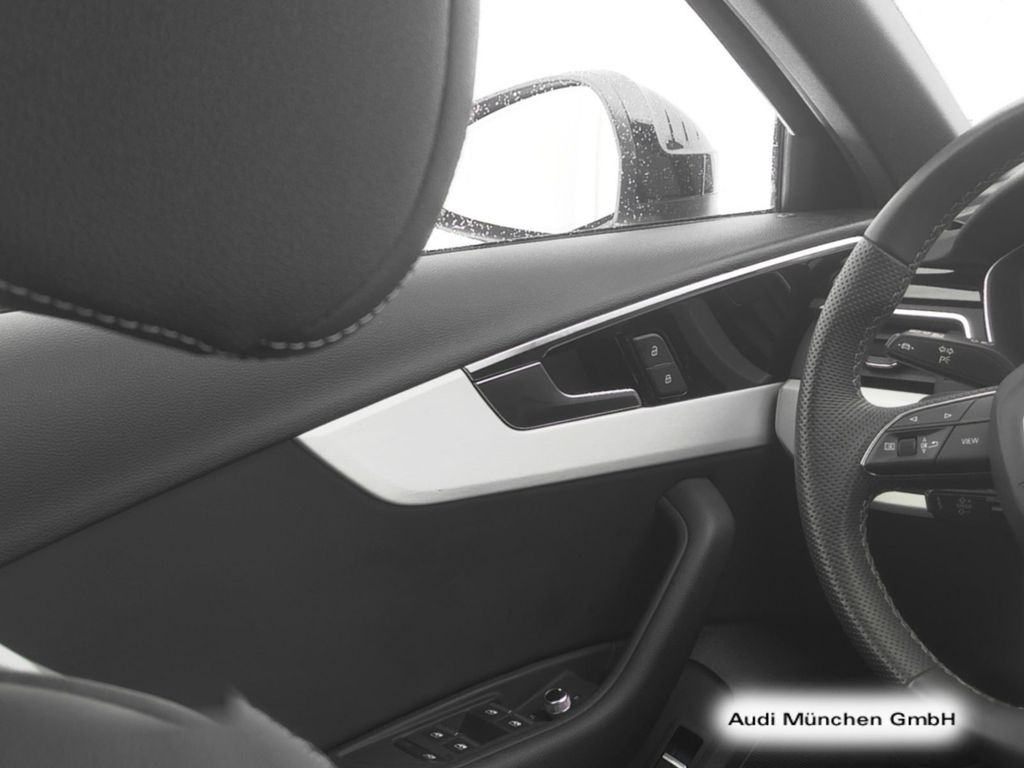 AUDI A4 2024