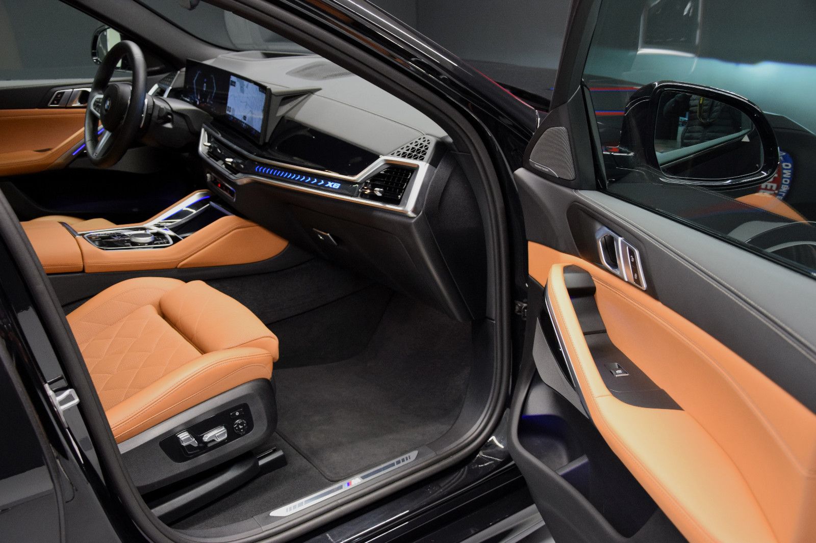 Fahrzeugabbildung BMW X6 30d xDrive M Sport Pro Facelift Pano h/k 360°