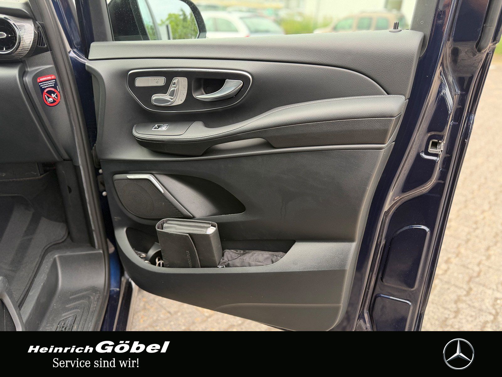 Fahrzeugabbildung Mercedes-Benz V 300 d Avantgarde Edition2020 4MA extralang