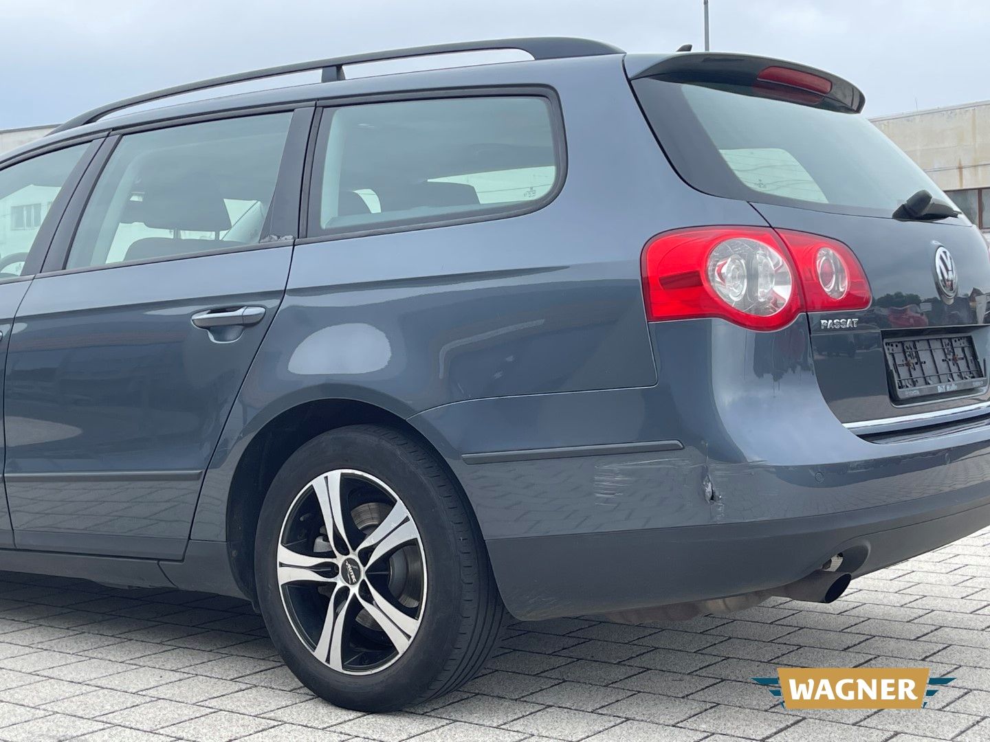 Fahrzeugabbildung Volkswagen Passat Variant Trendline Sitzheizung TÜV 03/2028