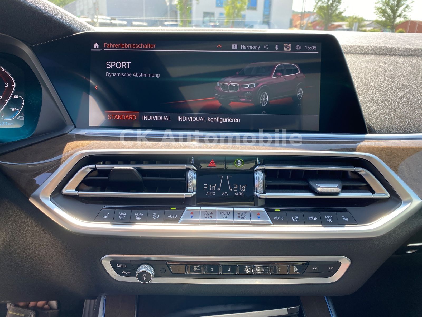 Fahrzeugabbildung BMW X5 xDrive 45e Individual/HeadUp/360°Kam/LED/AHK